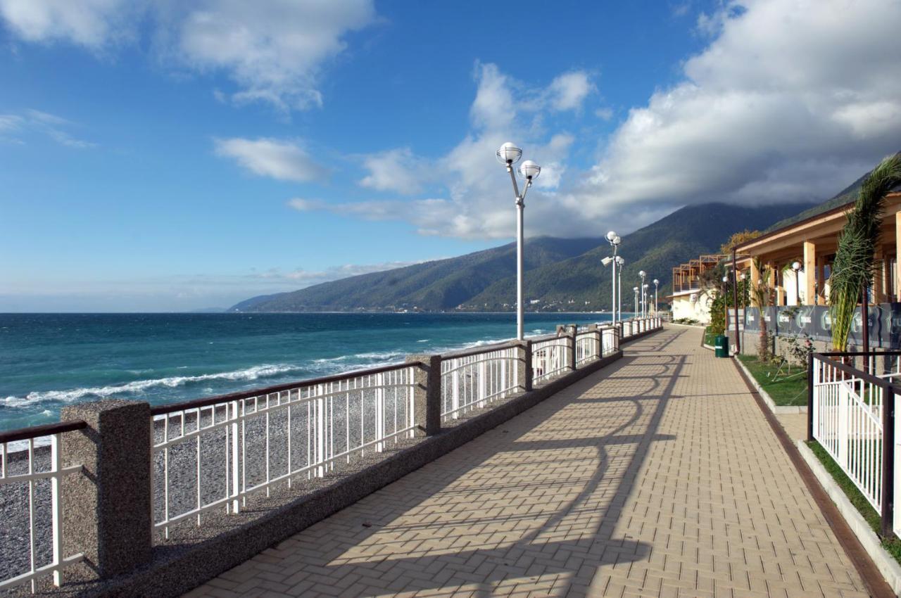 Alex & Hotel Gagra
